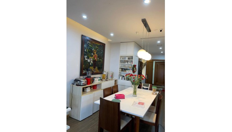 Bán chung cư cao cấp Eurowindow Trần Duy Hưng- 90 m2- Nội thất TIỀN TỶ- Sống đẳng cấp- Giao dịch ngay